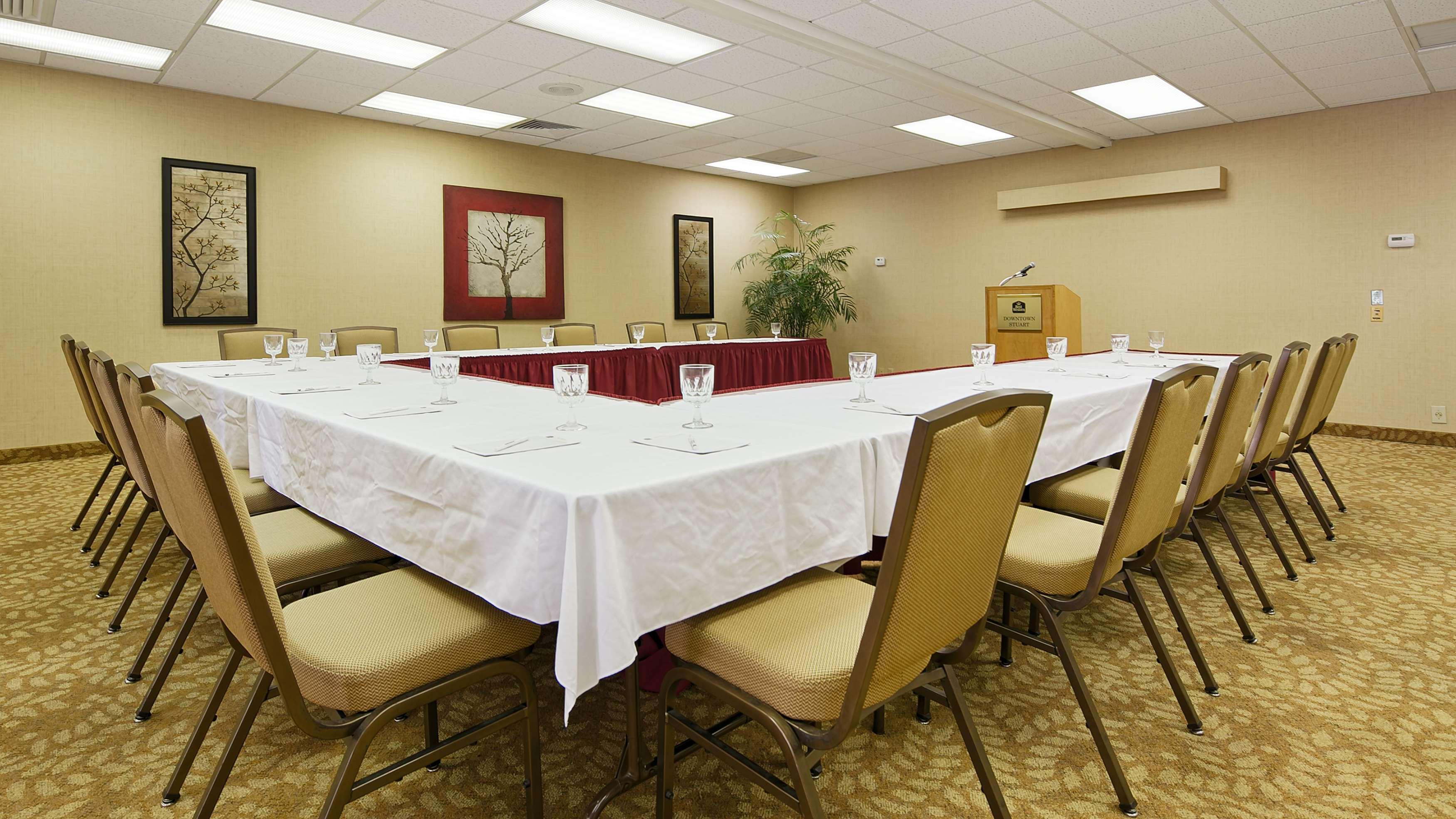 Best Western Downtown Stuart Ngoại thất bức ảnh