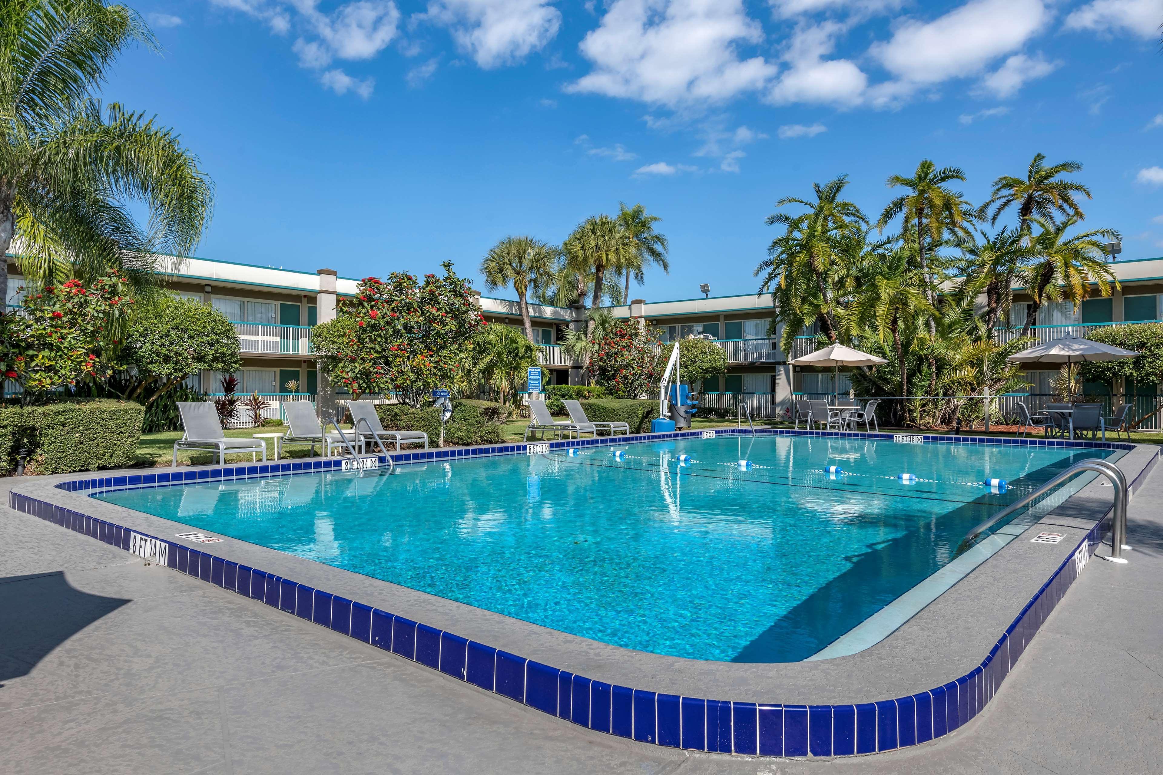 Best Western Downtown Stuart Ngoại thất bức ảnh