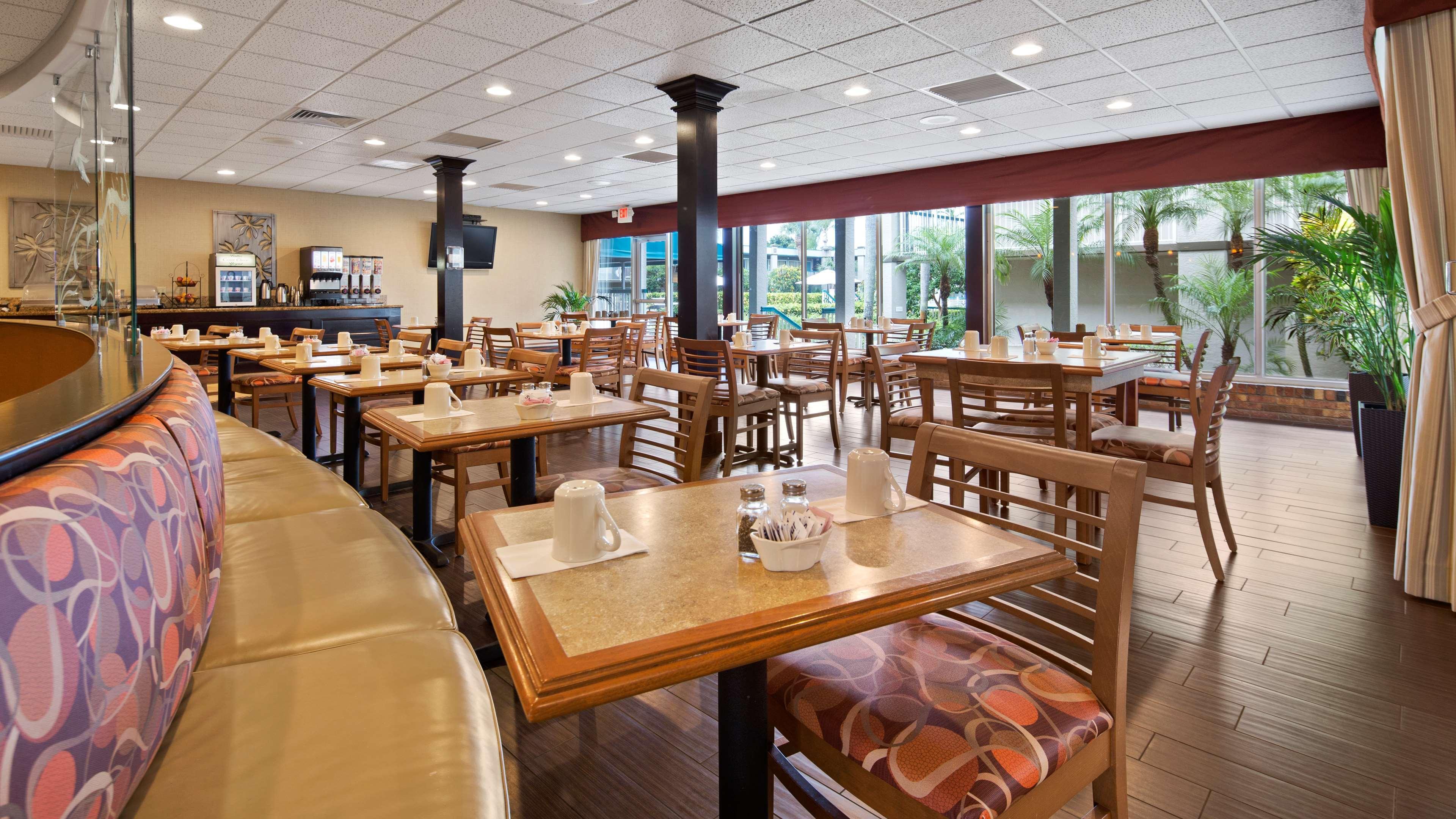 Best Western Downtown Stuart Ngoại thất bức ảnh